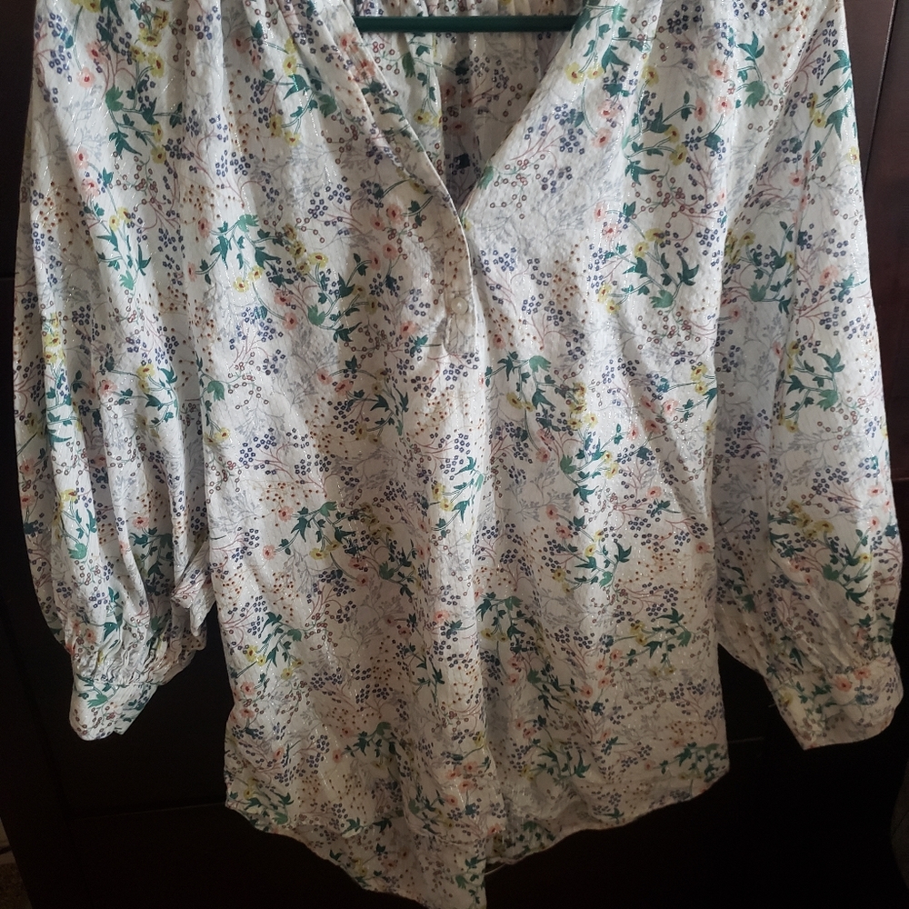 Floral print top (worn once)